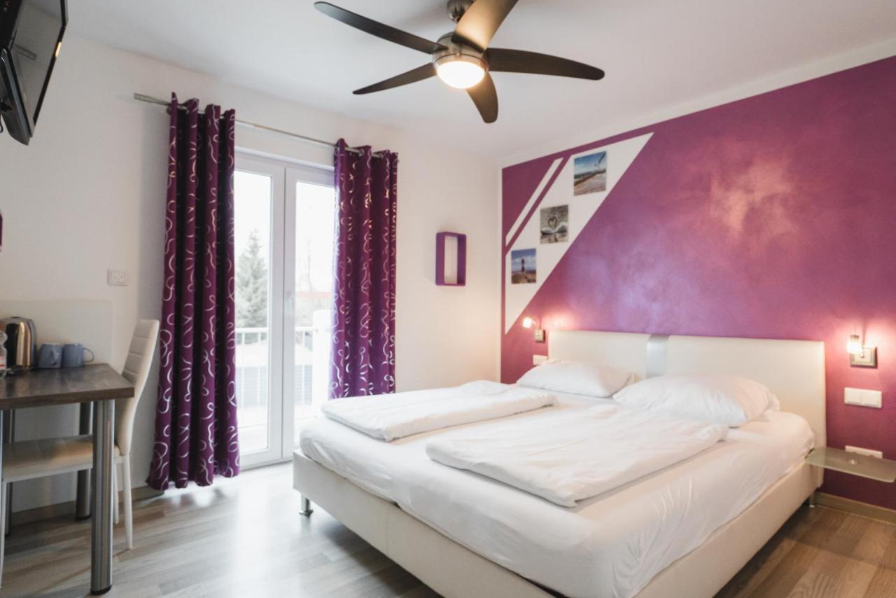 Park Hotel & Gaestehaus รูสท์ ภายนอก รูปภาพ
